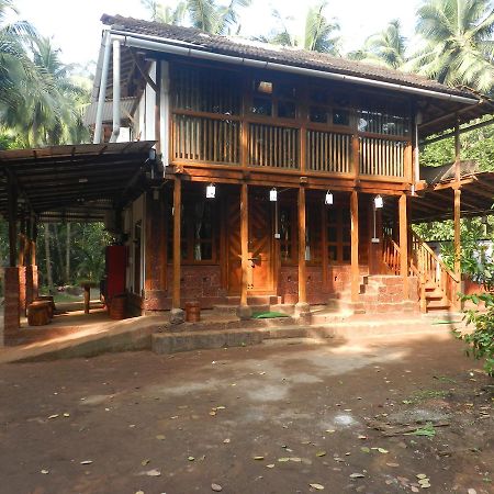 Bangli, The Finest Konkan Living Hotel Dāpoli Zewnętrze zdjęcie